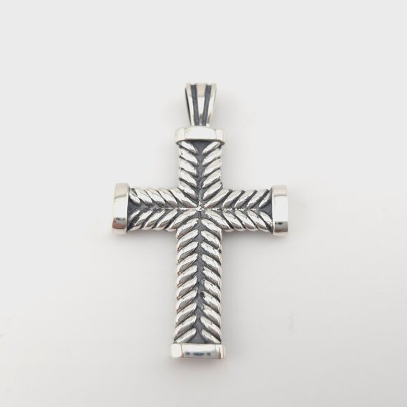 David Yurman Sterling Silver Cable 45 x 27mm Classic Chevron Cross Pendant Pouch - Picture 2 of 9